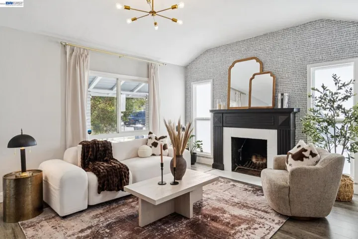 9935 Voltaire Ave, Oakland, California 94603 — photo 5