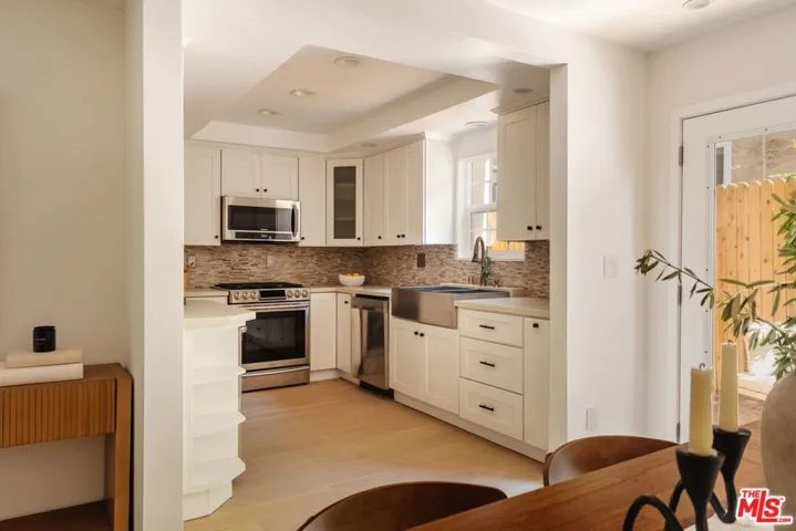 1337 Centinela Avenue 2, Santa Monica, California 90404 — photo 5