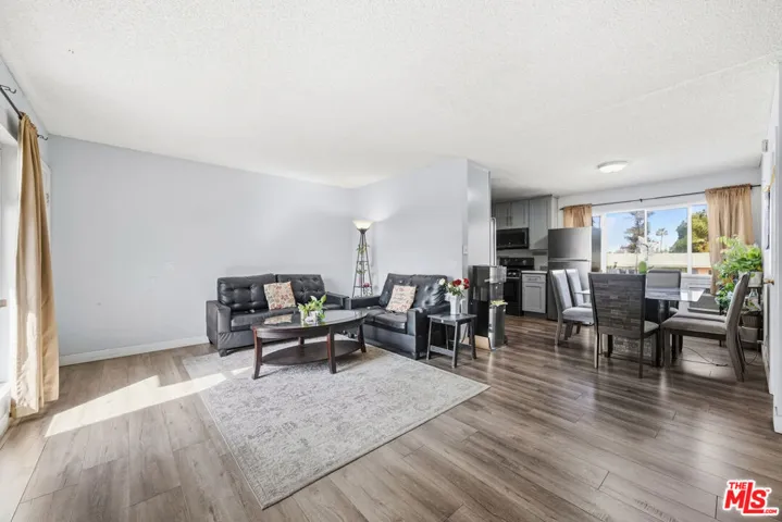 8800 Cedros Avenue 212, Panorama City, California 91402 — photo 5