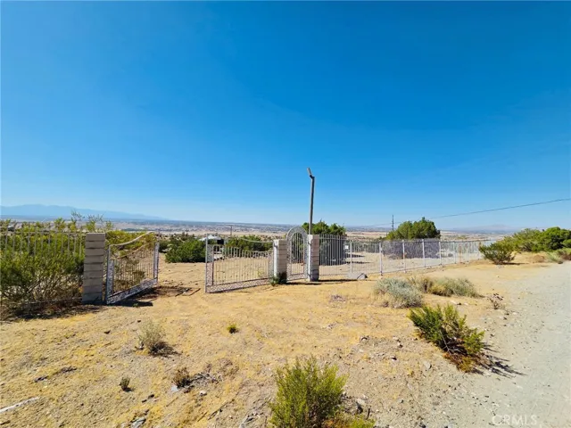 7380 High Hill, Apple Valley, California 92308 — photo 4