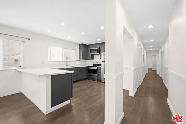 1206 S Holt Avenue 1, Los Angeles, California 90035 — photo 5