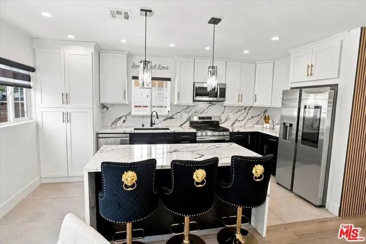 6522 Teesdale Avenue, North Hollywood, California 91606 — photo 5