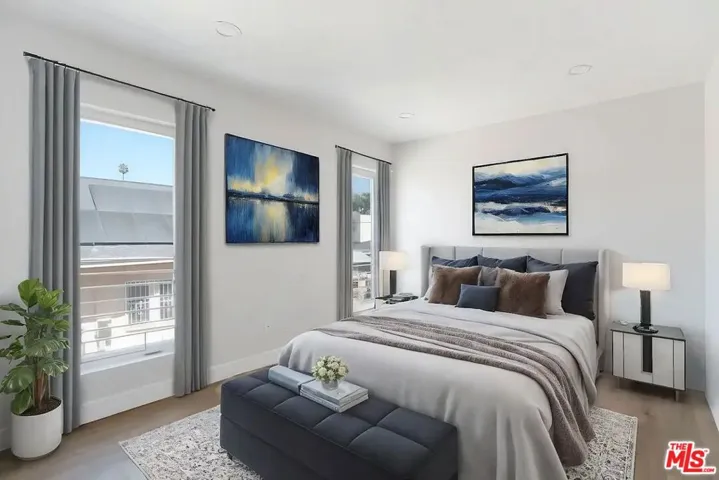 1726 Menlo Avenue 1/2, Los Angeles, California 90006 — photo 4