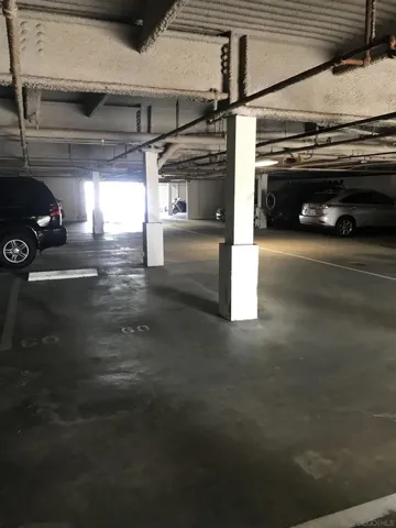 Parking Lot/Garage