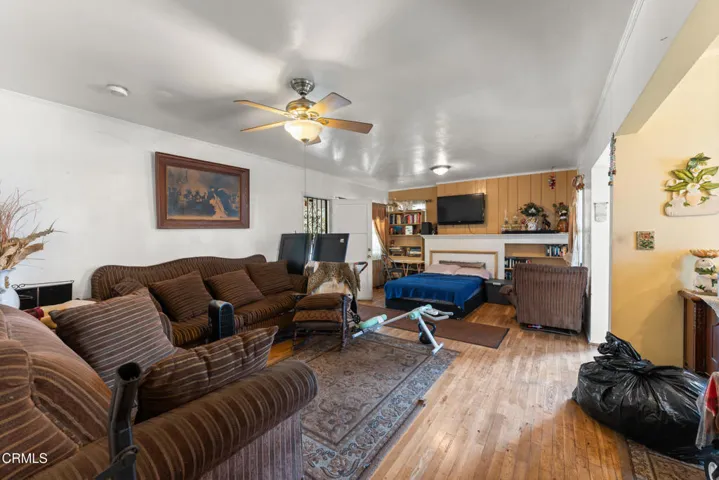 2428 Glenwood Place, South Gate, California 90280 — photo 4