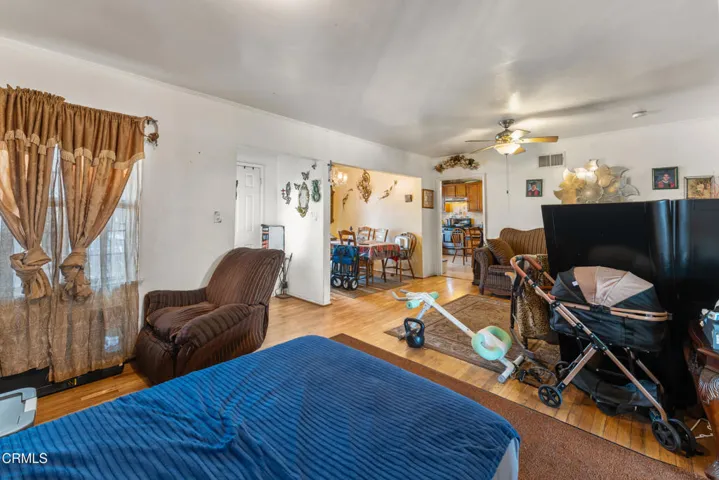 2428 Glenwood Place, South Gate, California 90280 — photo 5