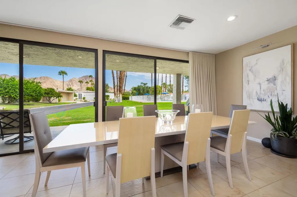 29-web-or-mls-KS_49910Lago_Miller_0826_0