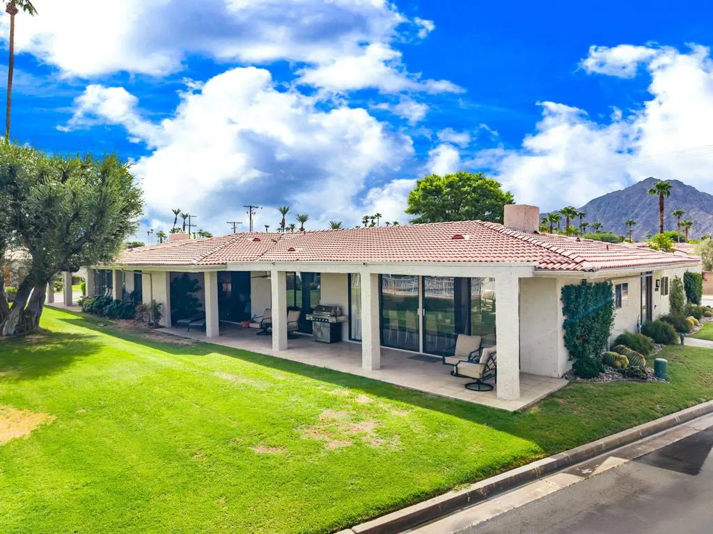 11-web-or-mls-KS_49910Lago_Miller_0826_0