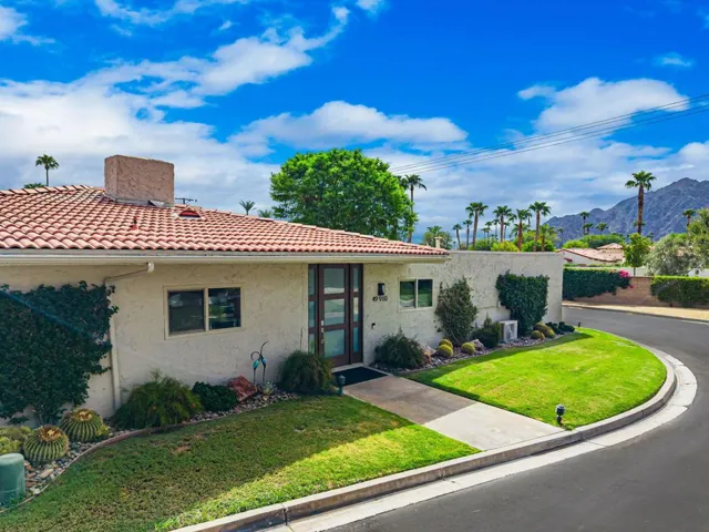 12-web-or-mls-KS_49910Lago_Miller_0826_0