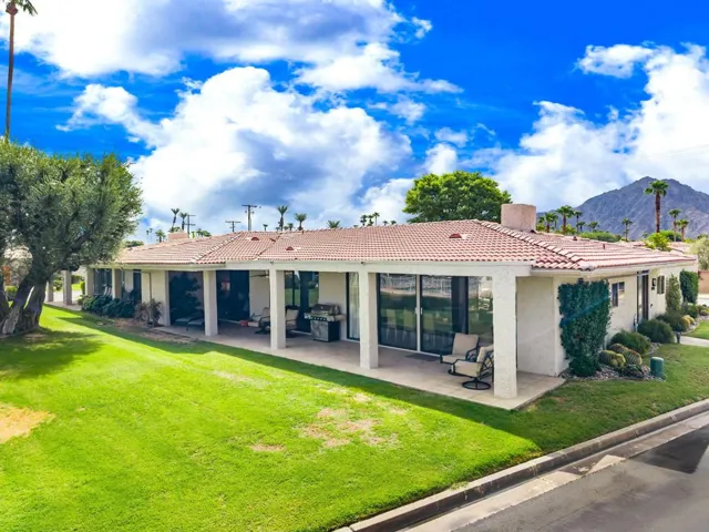 11-web-or-mls-KS_49910Lago_Miller_0826_0