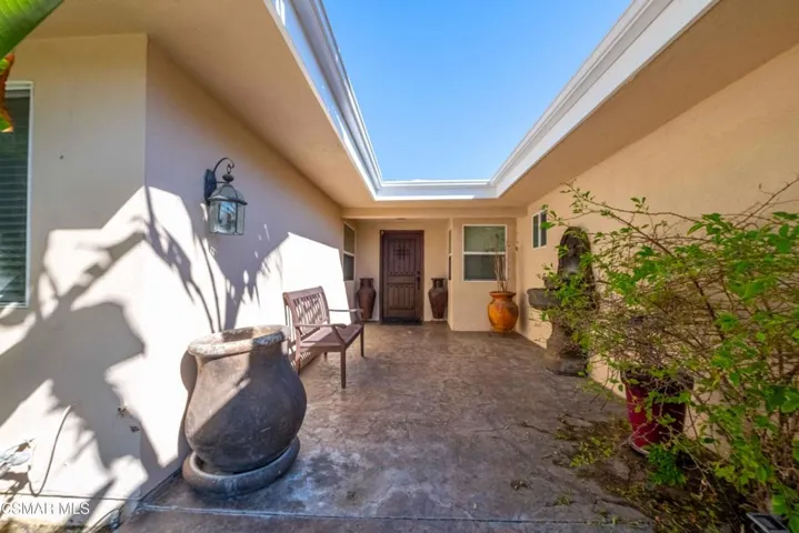 24701 Calvert Street, Woodland Hills, California 91367 — photo 4