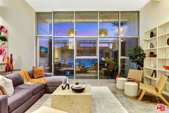 803 Wilcox Avenue 4, Los Angeles, California 90038 — photo 4