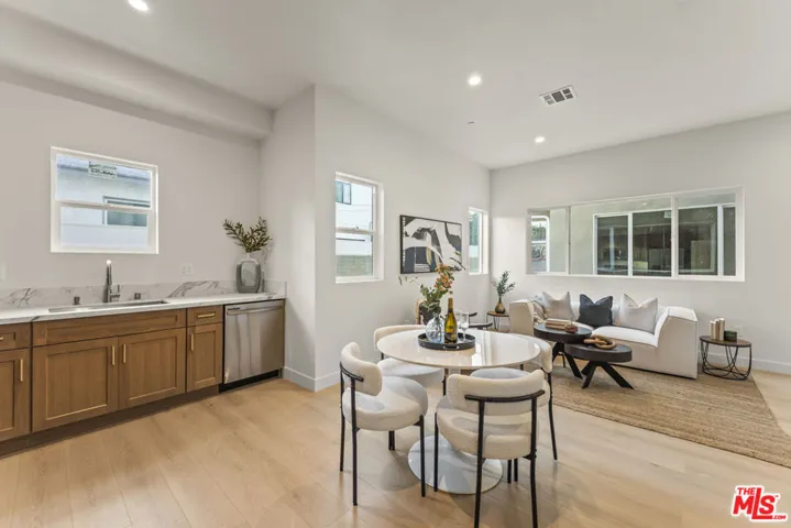 19025 Bassett Street, Los Angeles, California 91335 — photo 4