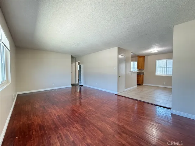 12915 Doty Avenue C, Hawthorne, California 90250 — photo 4