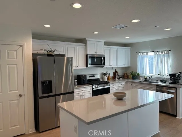 11596 Sunny Way, Victorville, California 92392 — photo 5