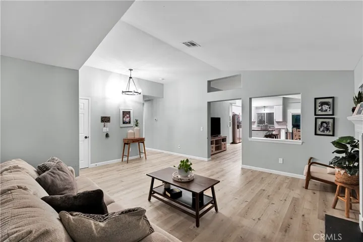 17595 Hudson Drive, Victorville, California 92395 — photo 5