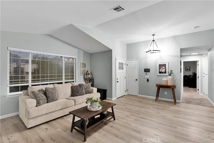 17595 Hudson Drive, Victorville, California 92395 — photo 4