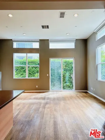 6581 Seabluff Drive 11, Los Angeles, California 90094 — photo 5