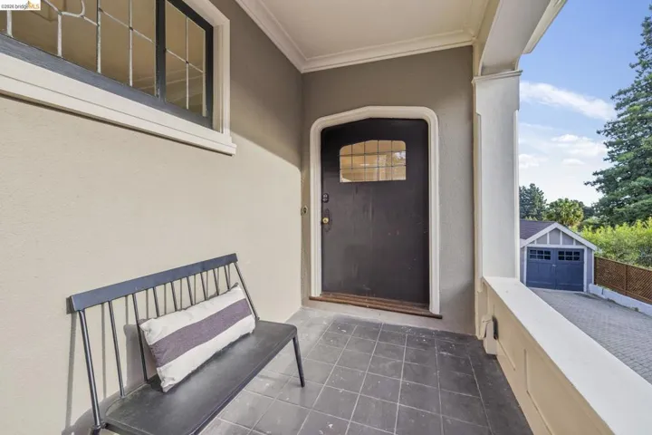 1089 Clarendon Cres, Oakland, California 94610 — photo 4