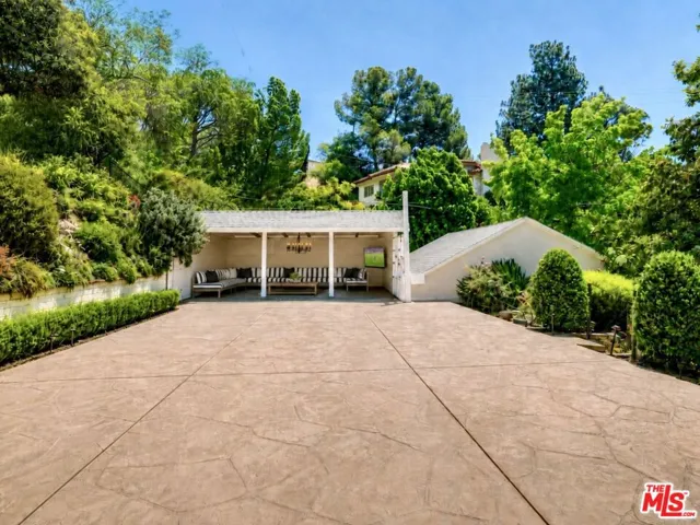 1627 Arbor Drive, Glendale, California 91202 — photo 4