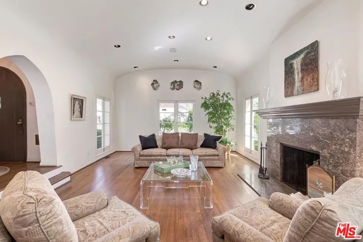 219 S Mccarty Drive, Beverly Hills, California 90212 — photo 5