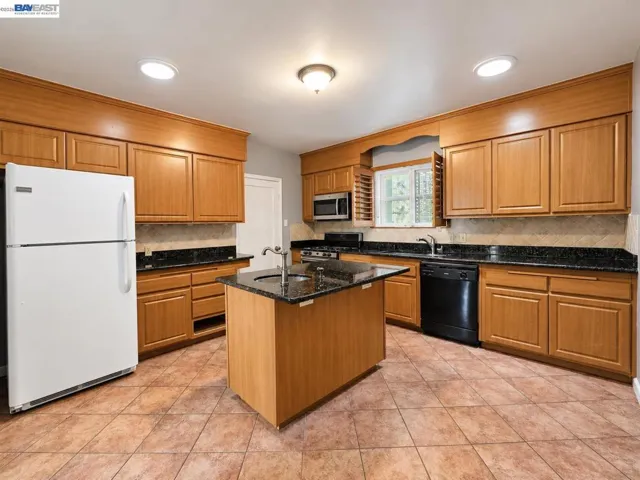 2305 Tennessee St, Vallejo, California 94591 — photo 4