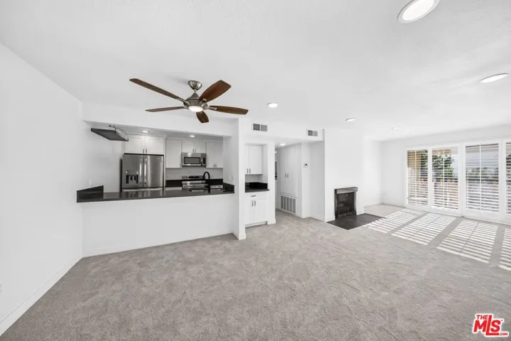 3481 Stancrest Drive 211, Glendale, California 91208 — photo 5