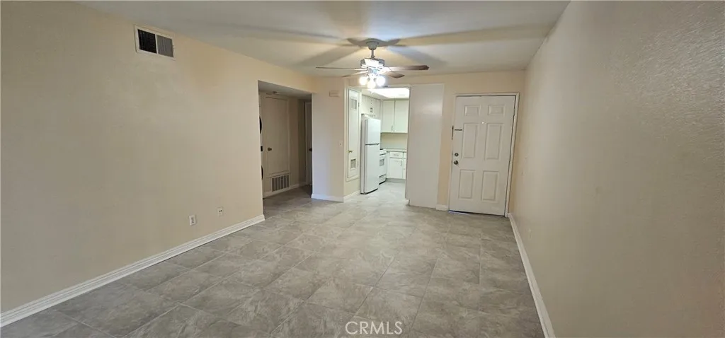 1087 Circle City, Corona, California 92879 — photo 4