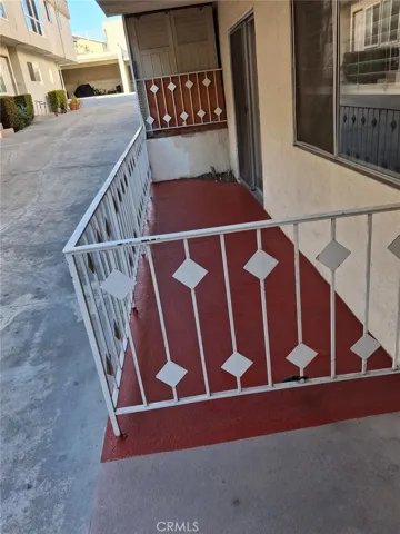 563 E Hazel 2, Inglewood, California 90302 — photo 4