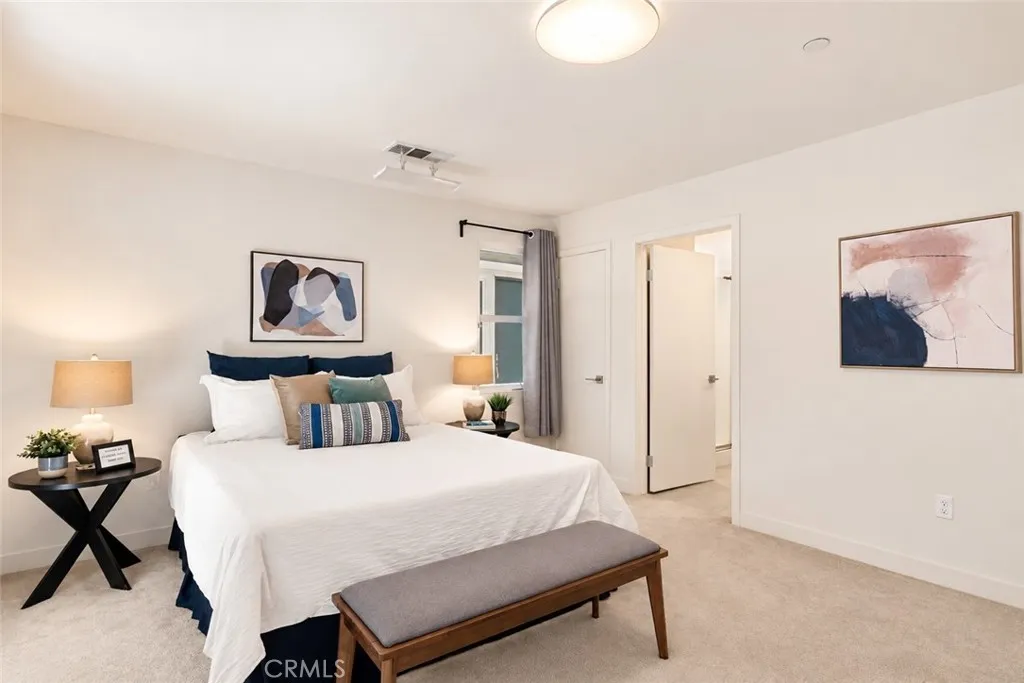 Guest Suite - Private entrance - 1st floor (See VIDEO for layout)