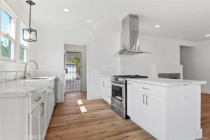 6035 Colfax, North Hollywood, California 91606 — photo 4