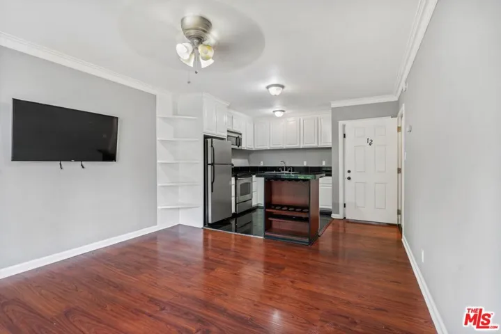 6226 3/4 De Longpre Avenue, Los Angeles, California 90028 — photo 4