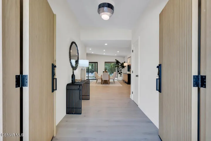 4405 Brookford Avenue, Woodland Hills, California 91364 — photo 5