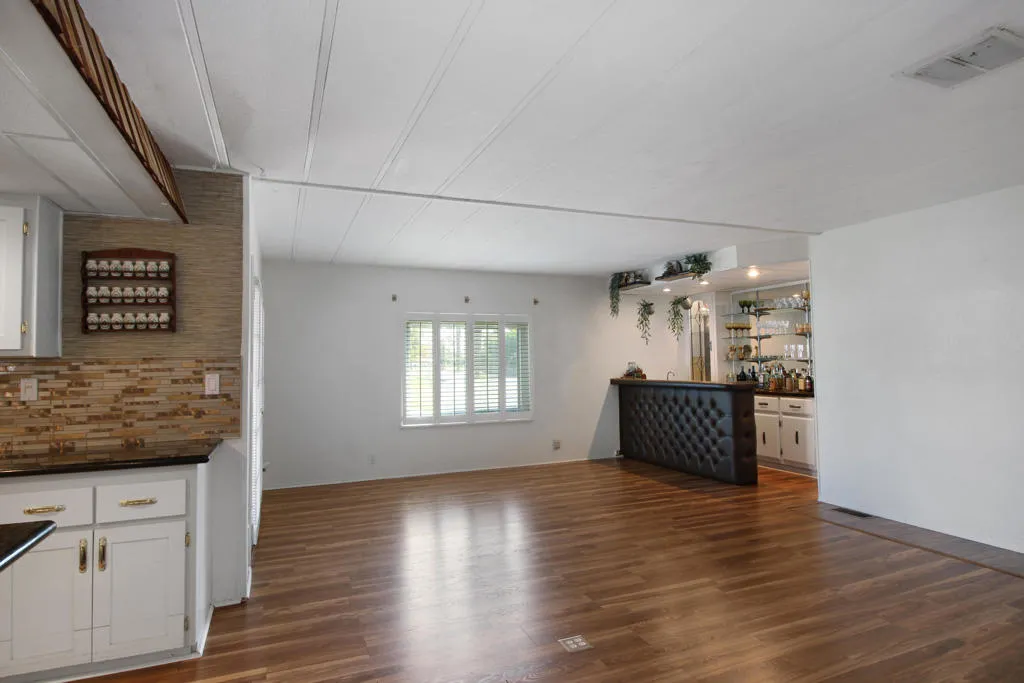 Large Living Room with Wet Bar