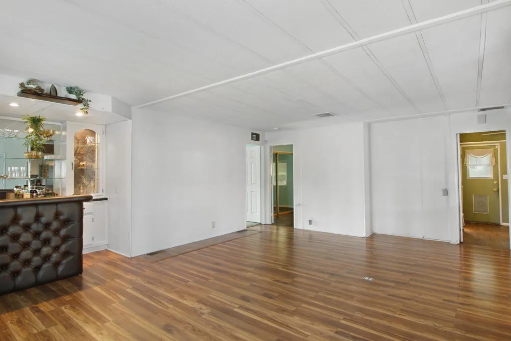 Large Living Room with Wet Bar