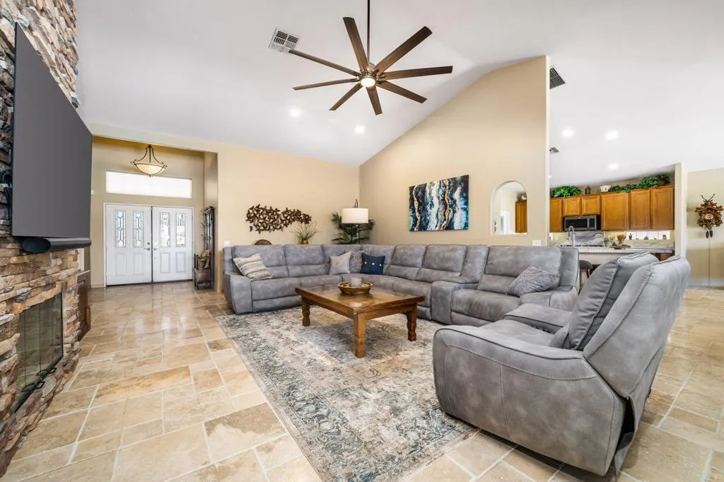 An Inviting Gathering Space