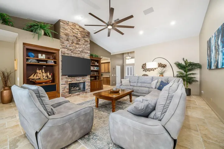 An Inviting Gathering Space