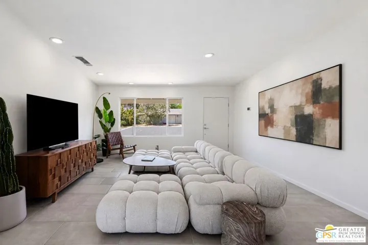 2002 N Whitewater Club Drive, Palm Springs, California 92262 — photo 5
