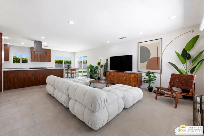 2002 N Whitewater Club Drive, Palm Springs, California 92262 — photo 4