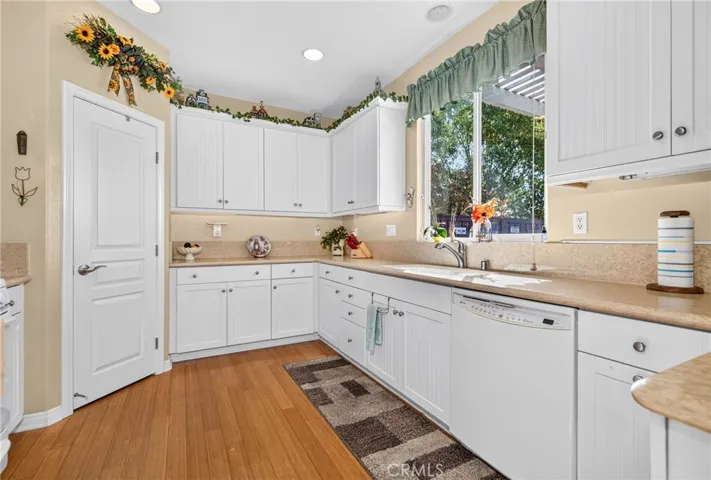 124 Lopez Way, Hemet, California 92545 — photo 4