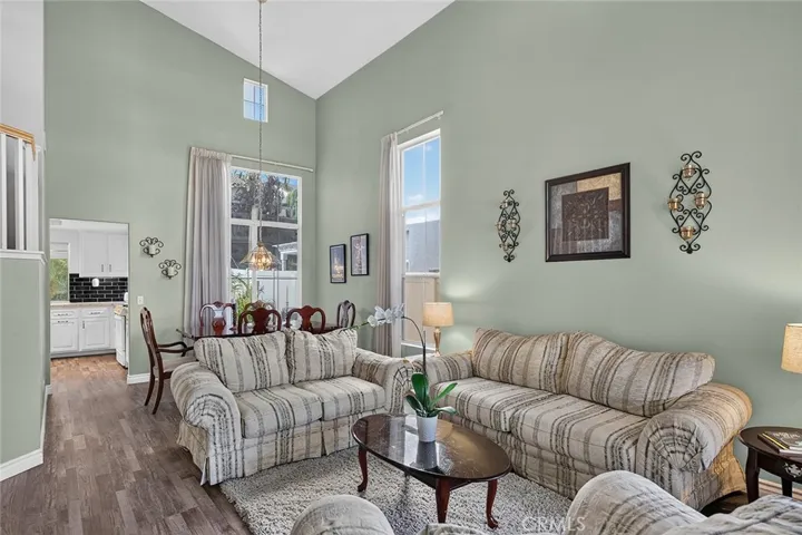 1040 Trailview Lane, Corona, California 92881 — photo 4