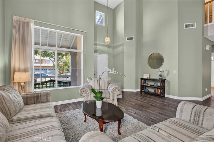 1040 Trailview Lane, Corona, California 92881 — photo 5