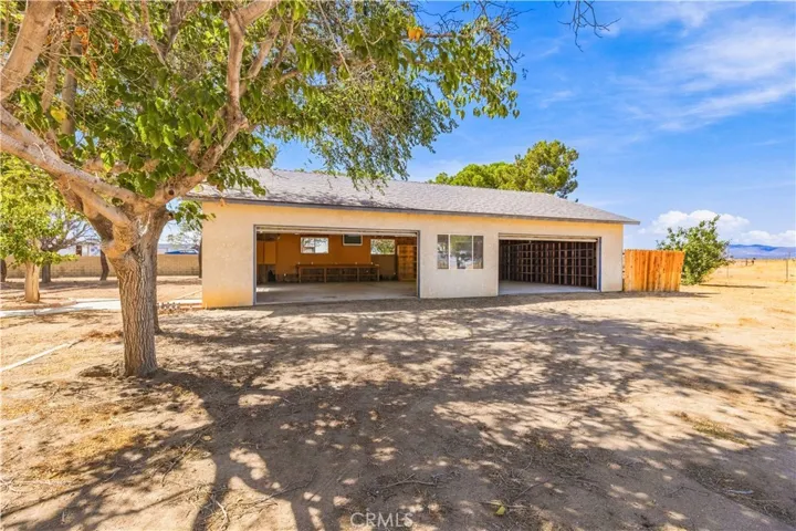 8327 W Avenue I, Lancaster, California 93536 — photo 5