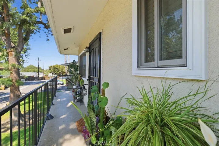 1328 Primrose 4, Upland, California 91786 — photo 4