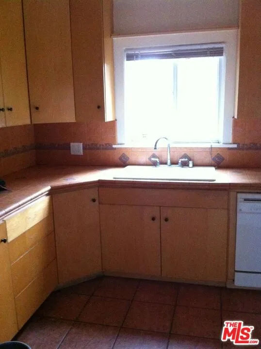 Front Home Kitchen - image bef Front Home Kitchen - image bef