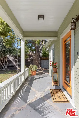 Cottage front porch