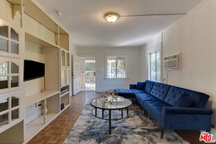 4825 Mascot Street, Los Angeles, California 90019 — photo 4
