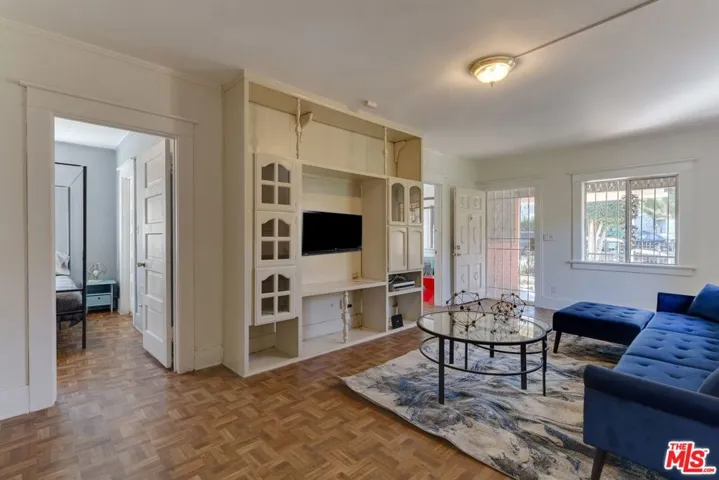 4825 Mascot Street, Los Angeles, California 90019 — photo 5