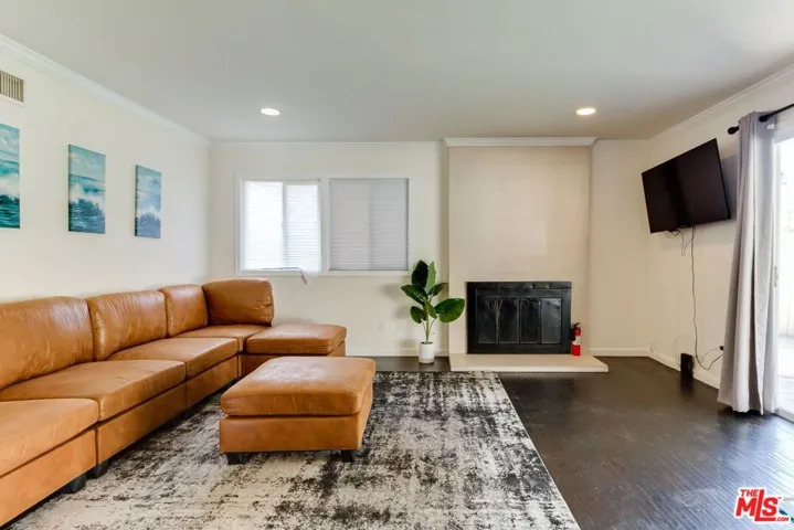 11257 Collett Avenue, Granada Hills, California 91344 — photo 5