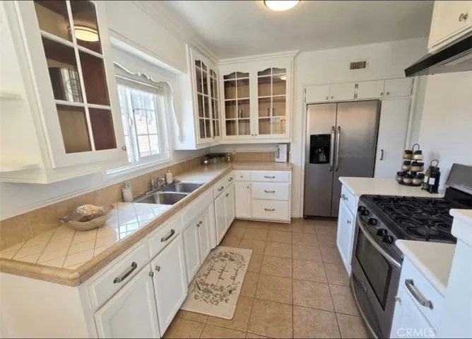 1957 Barnett, Los Angeles, California 90032 — photo 5